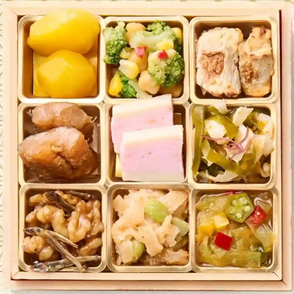 板前魂の御節「春小箱」2025年御重４ズーム