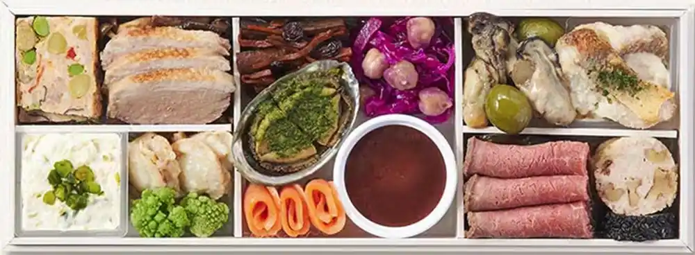 Oisixの御節「朔華」2025年御重2