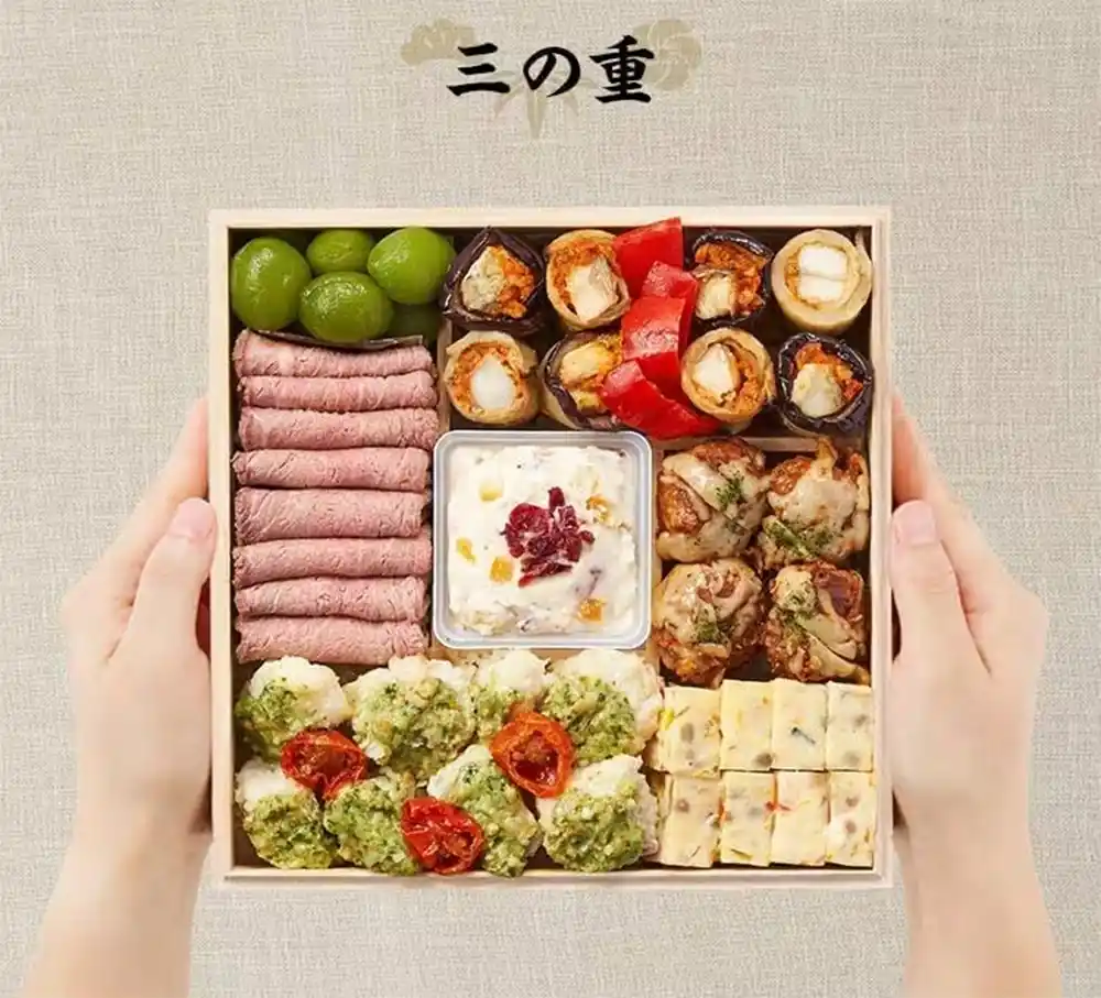 Oisixの御節「盛福」2025年御重３