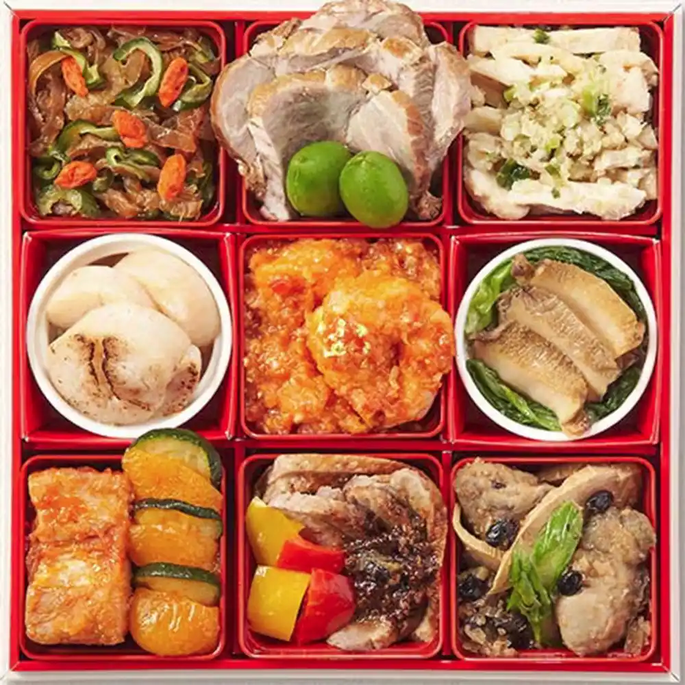 Oisixの御節「高砂✕本格中華オードブル慶華」2025年御重３